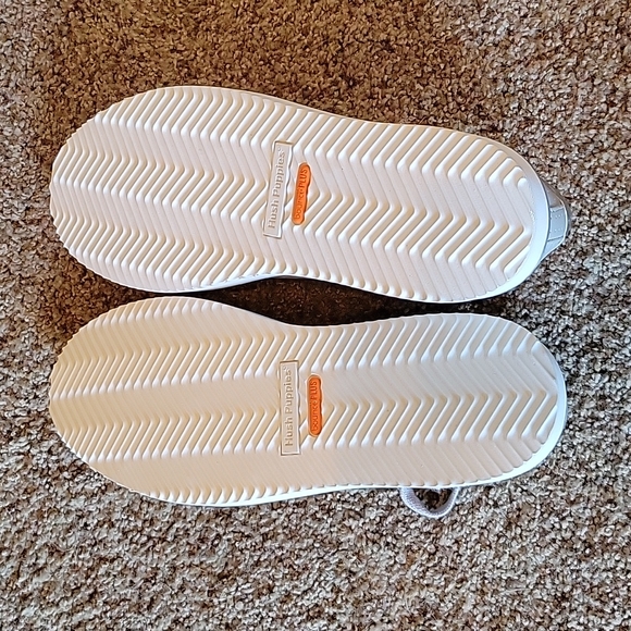 Sneaker - Picture 3 of 4